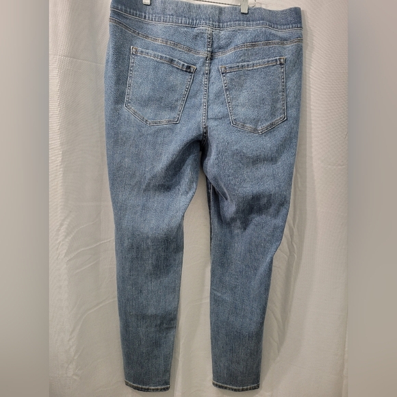 Lane Bryan Pull- On Fit Embellished High Rise Jegging Women's New Size 18 - Picture 3 of 12